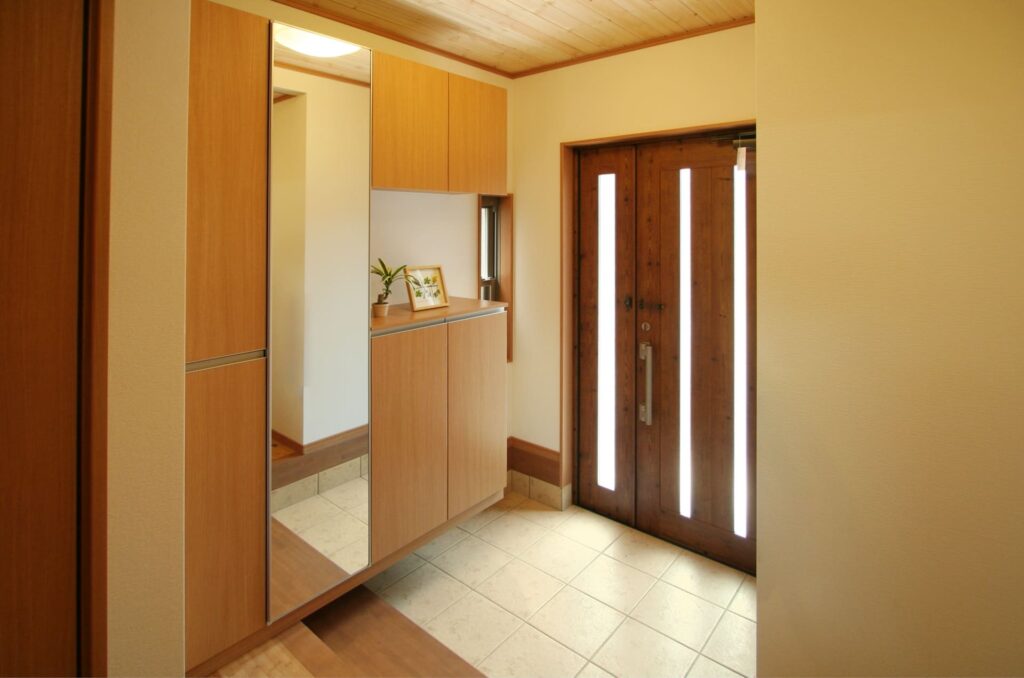 玄関収納が暮らしを変える？新築一戸建てで人気の土間設計アイデア